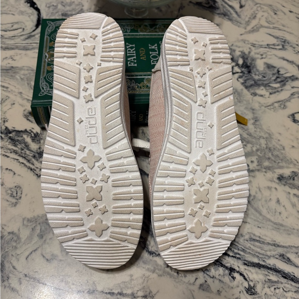 Hey Dude Women's Light Pink Loafers - Picture 2 of 6